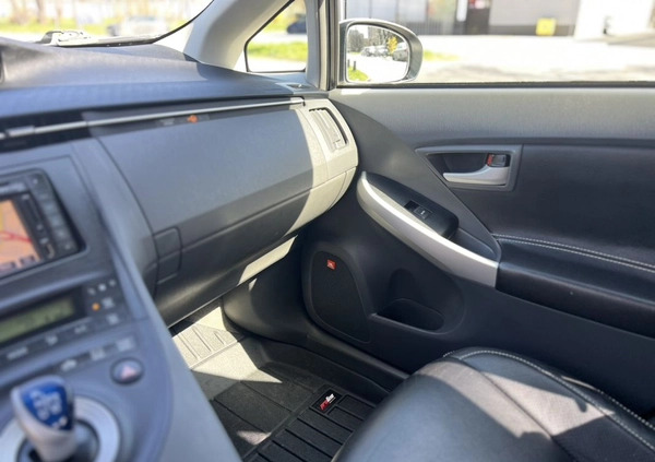 Toyota Prius cena 31980 przebieg: 272500, rok produkcji 2010 z Kraków małe 172